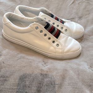 Tommy Hilfiger white sneakers size 8